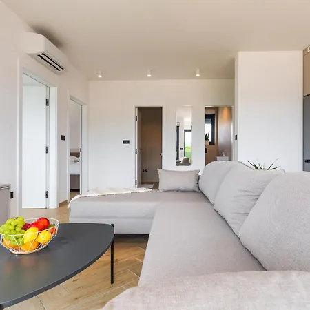 Luxury Apartment Lariv Krk Town Exterior photo