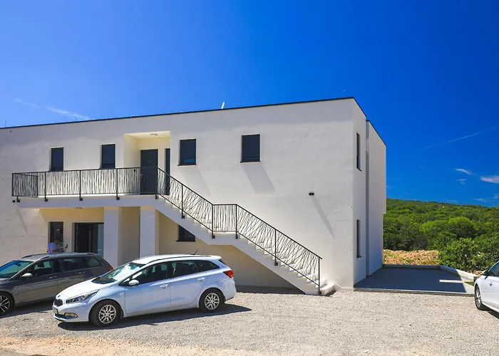 Luxury Apartment Lariv
