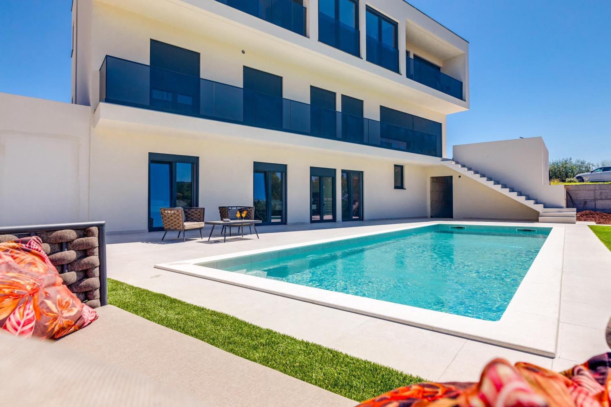 Apartment Luxury Lariv