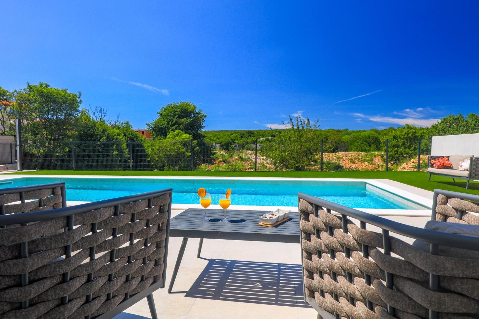 Luxury Lariv Apartment